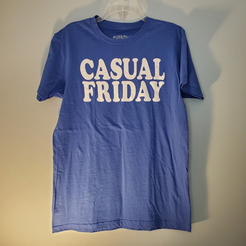NWT FIFTH SUN Casual Friday Graphic T, Size M